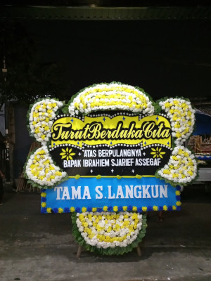 Papan Bunga Duka di Koto Teluk